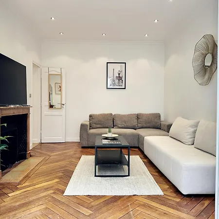 Chic 16, Proche Tour Eiffel Апартаменты