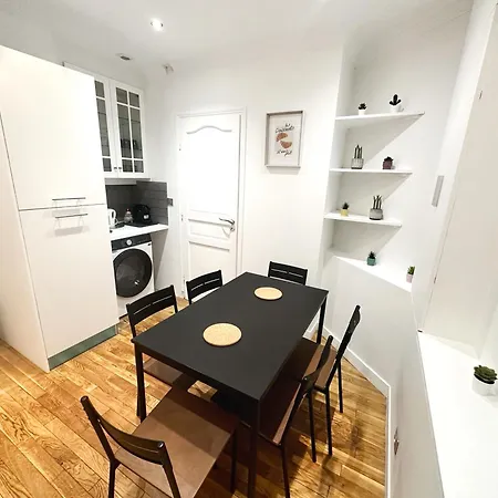 Chic 16, Proche Tour Eiffel * Париж