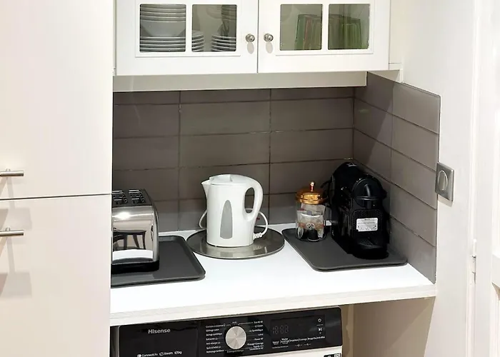 Chic 16, Proche Tour Eiffel * Париж