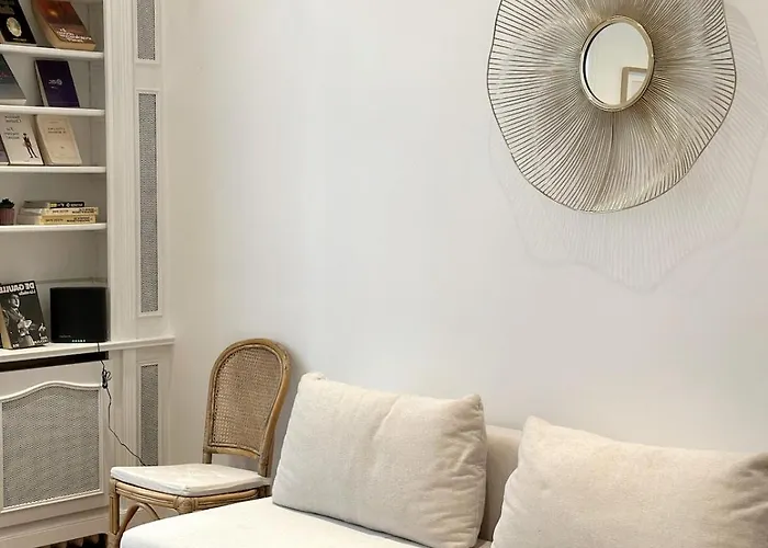 Апартаменты Chic 16, Proche Tour Eiffel Париж