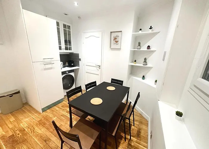 Chic 16, Proche Tour Eiffel Апартаменты