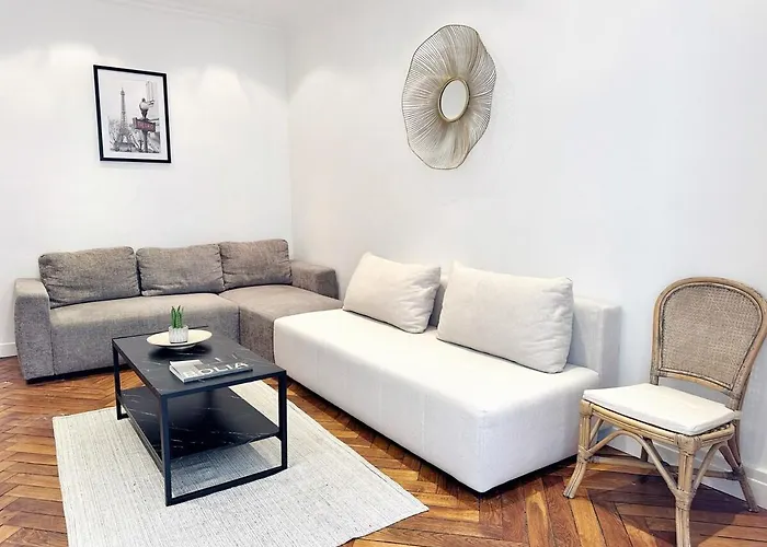 Chic 16, Proche Tour Eiffel Апартаменты