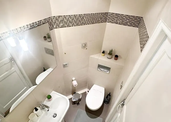 Апартаменты Chic 16, Proche Tour Eiffel Париж