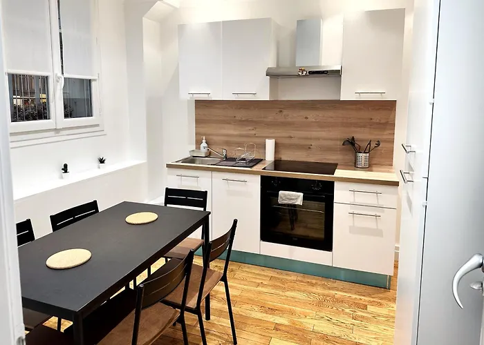 Chic 16, Proche Tour Eiffel Апартаменты