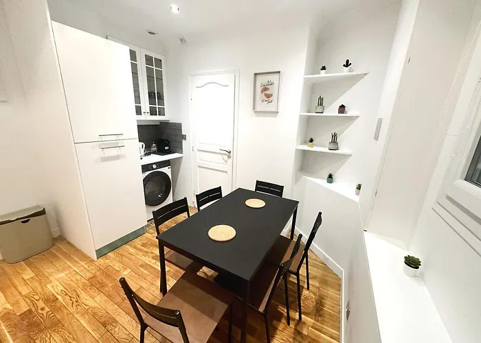 Chic 16, Proche Tour Eiffel * Париж